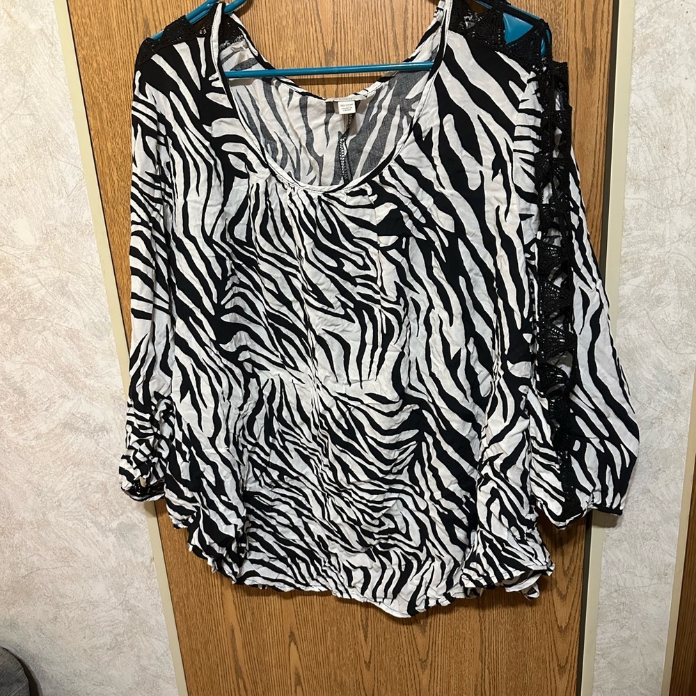 Thin long sleeve
